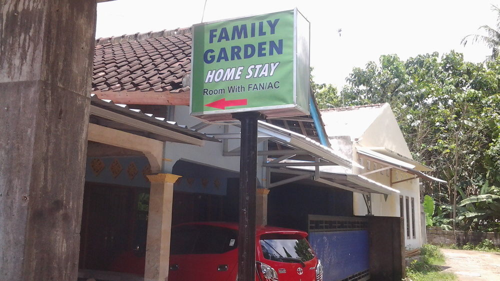 Family Garden Homestay Mangsit Eksteriør bilde