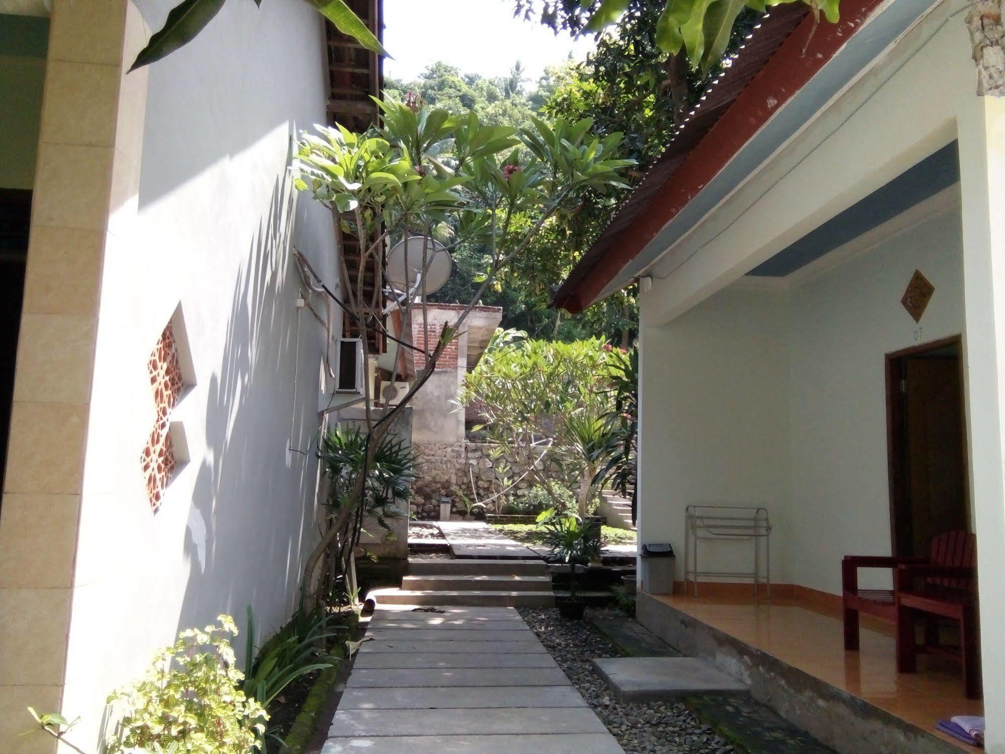Family Garden Homestay Mangsit Eksteriør bilde